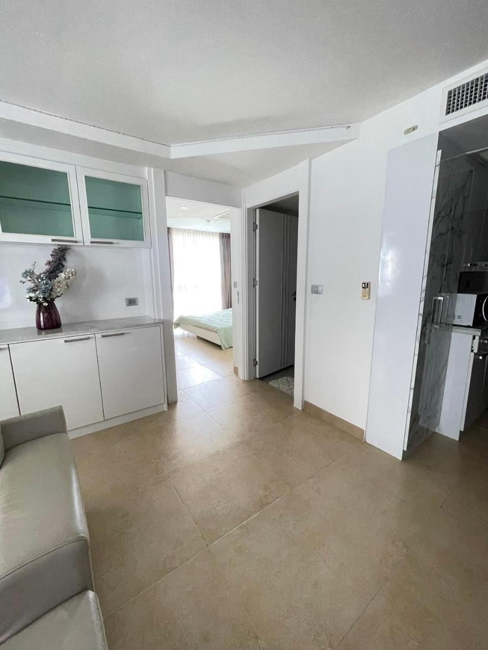 2 Bedrooms Near Pattaya Beach エクステリア 写真