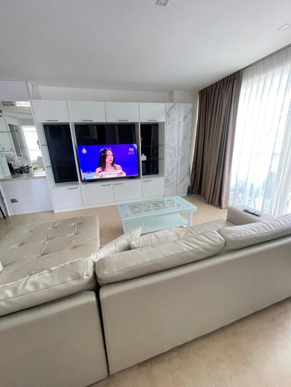 2 Bedrooms Near Pattaya Beach エクステリア 写真