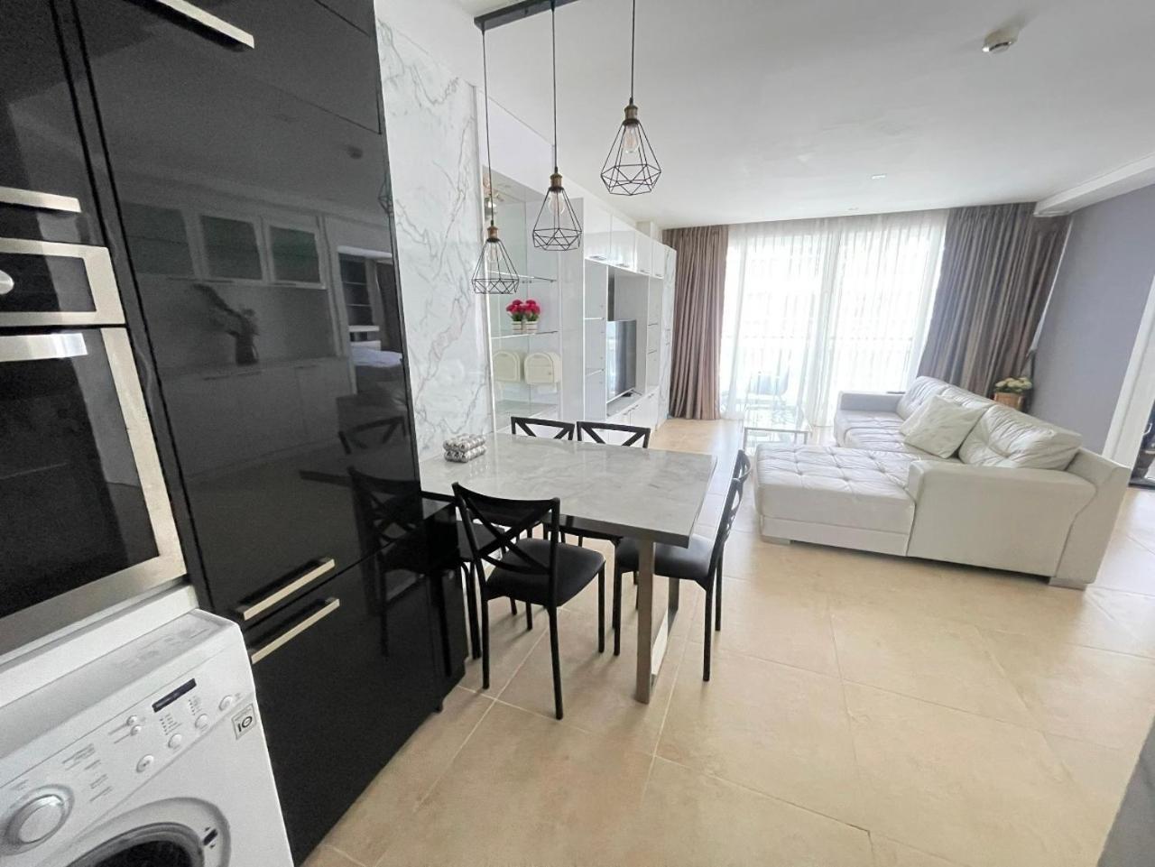 2 Bedrooms Near Pattaya Beach エクステリア 写真